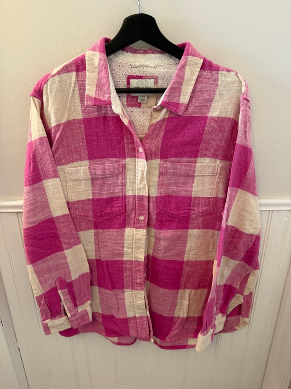 AE American Eagle 100% cotton Pink and Cream Flannel